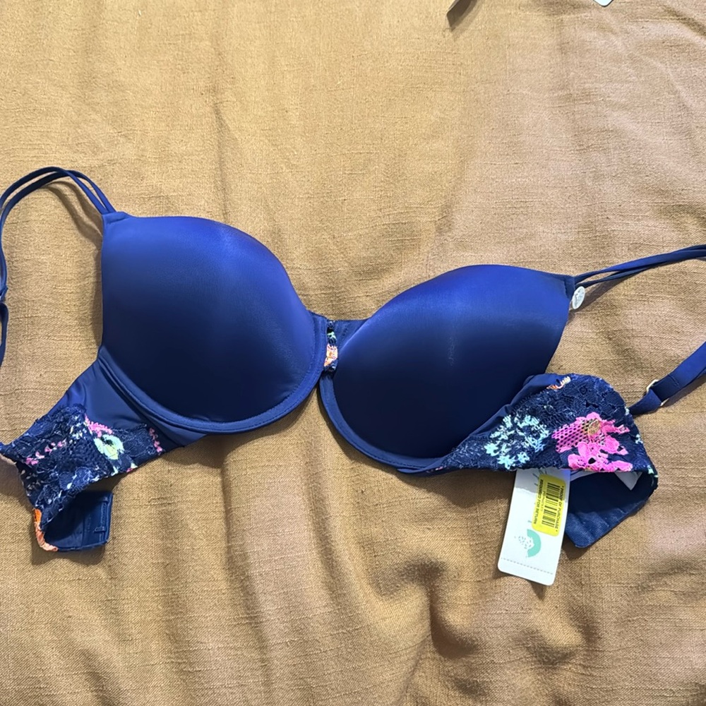 Honeydew 32DD